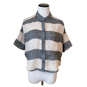 7115 by Szeki gray striped linen top